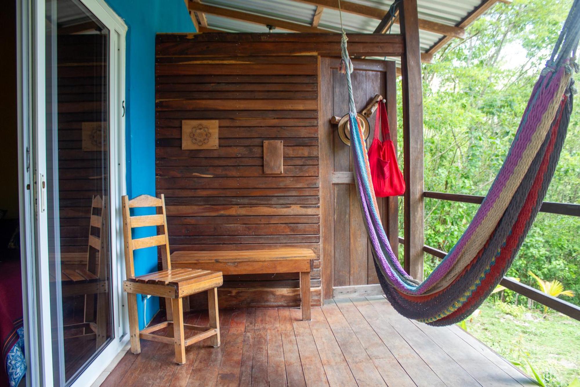 Alice Guesthouse El Remate Exterior foto